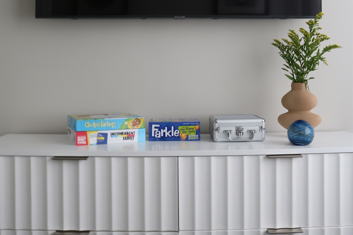 Games & Toys for the littles.