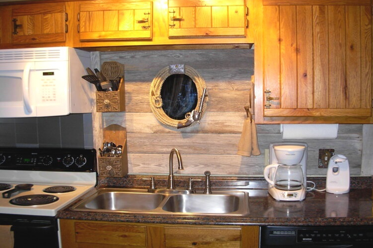 Cute country themed kitchen.