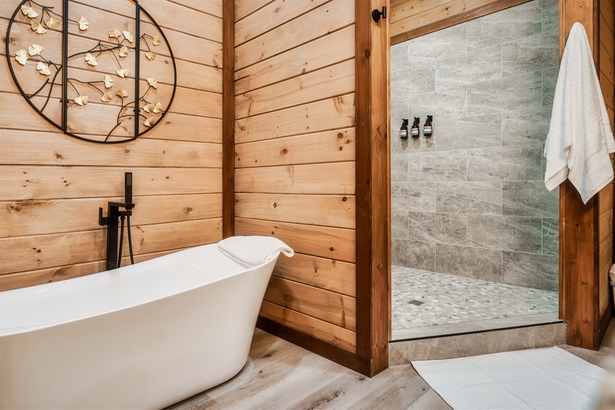 Ensuite master bathroom with rain shower & free standing tub