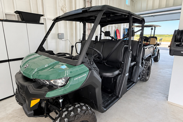 CanAm For RENT (BEACH ONLY)