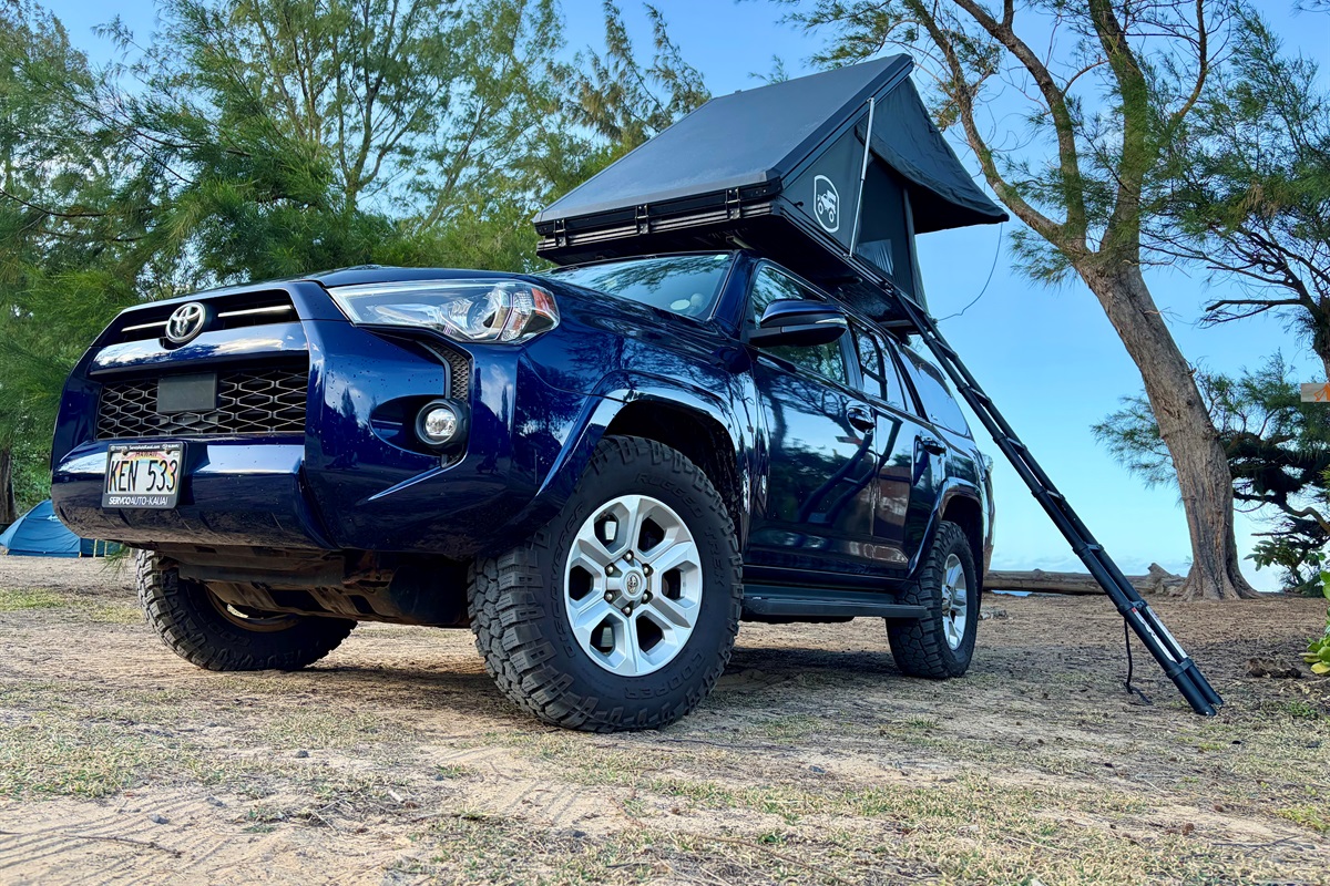 Blue Toyota 4Runner rooftop camper rental on Kauai