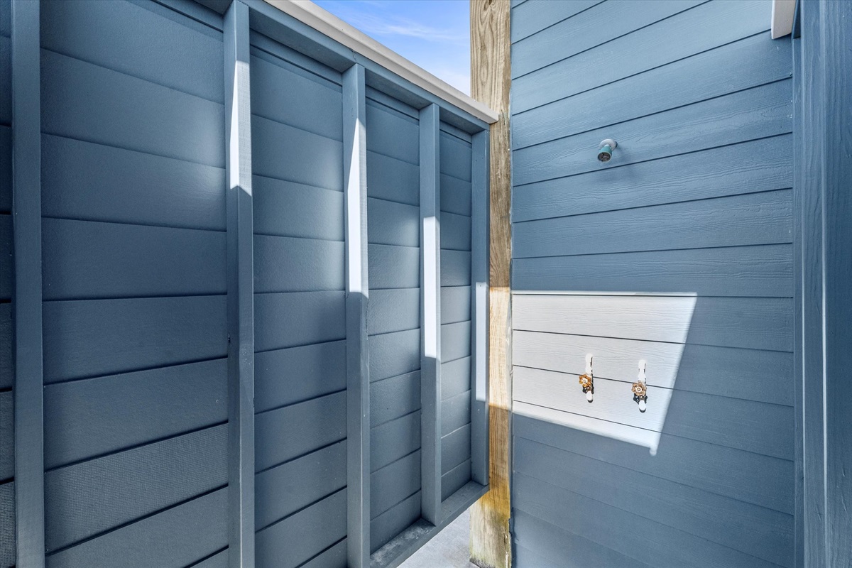 20c498ef18c748078e28c89b08a3fcf0 Large | Beachhouse | Texas | TX | Vacation Homes | Galveston | Crystal Beach | Kokomo | Breezy Days | Beachfront Elegance | Sunrise Serenity | Southern Sands Property Management, LLC
