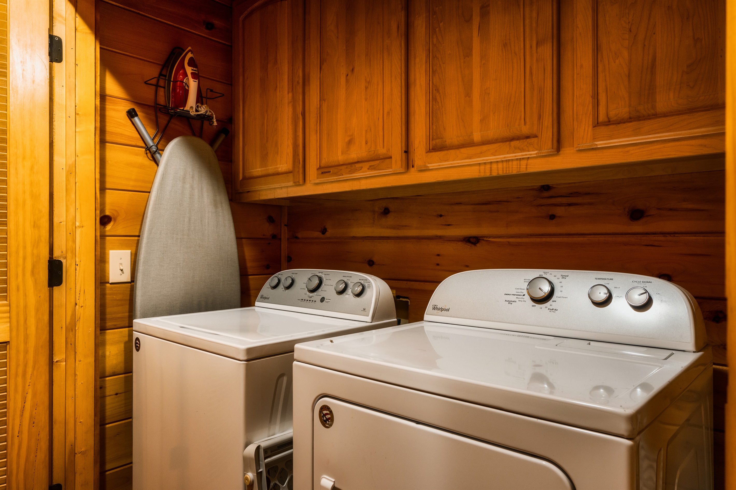 Full-sized washer and dryer on main level