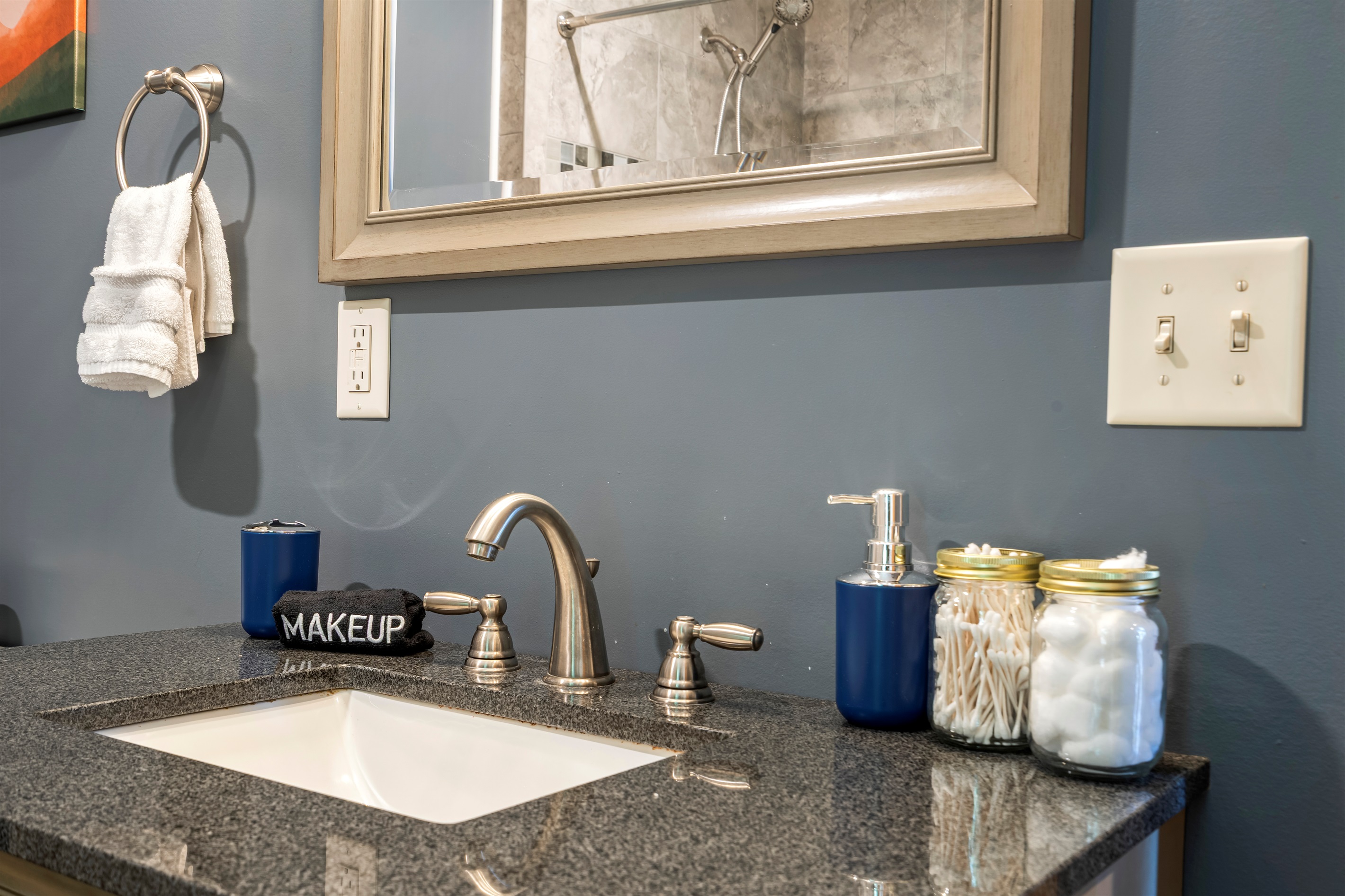 Enjoy the convenience of a main floor bathroom paired with the indulgence of a jacuzzi tub.