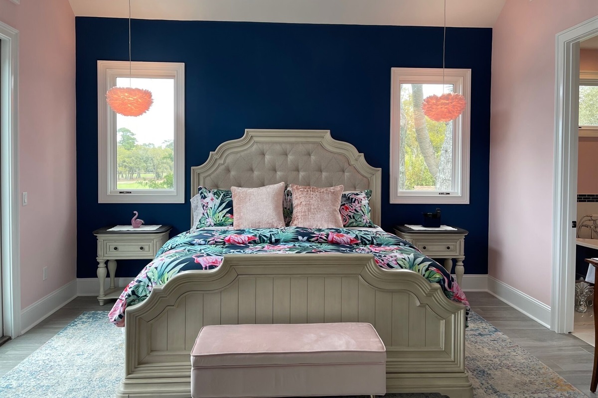"Dancing with Flamingos" Bedroom - King Bed w/Private Bath on 2nd floor of home
