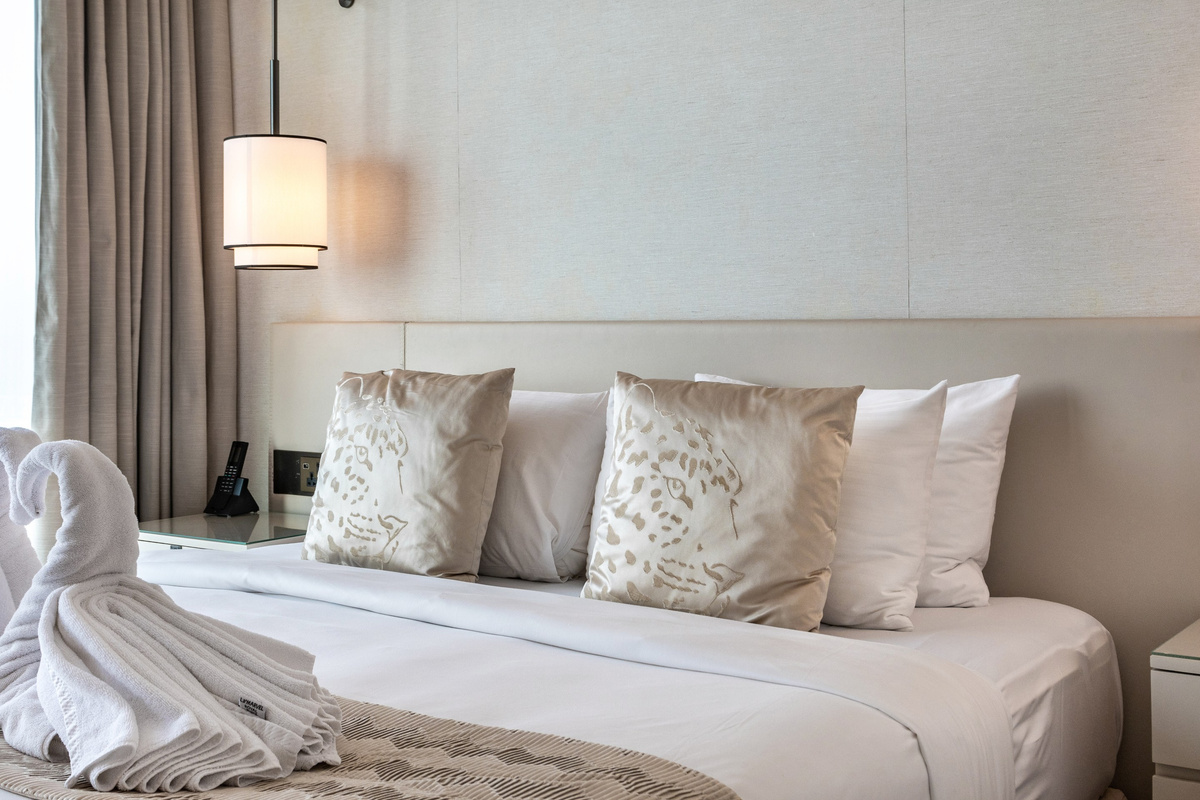 Second bedroom with en suite bathroom and panoramic view