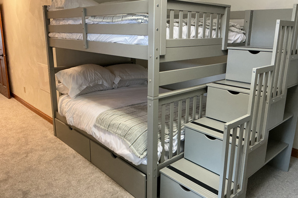 Bunk room - view 3