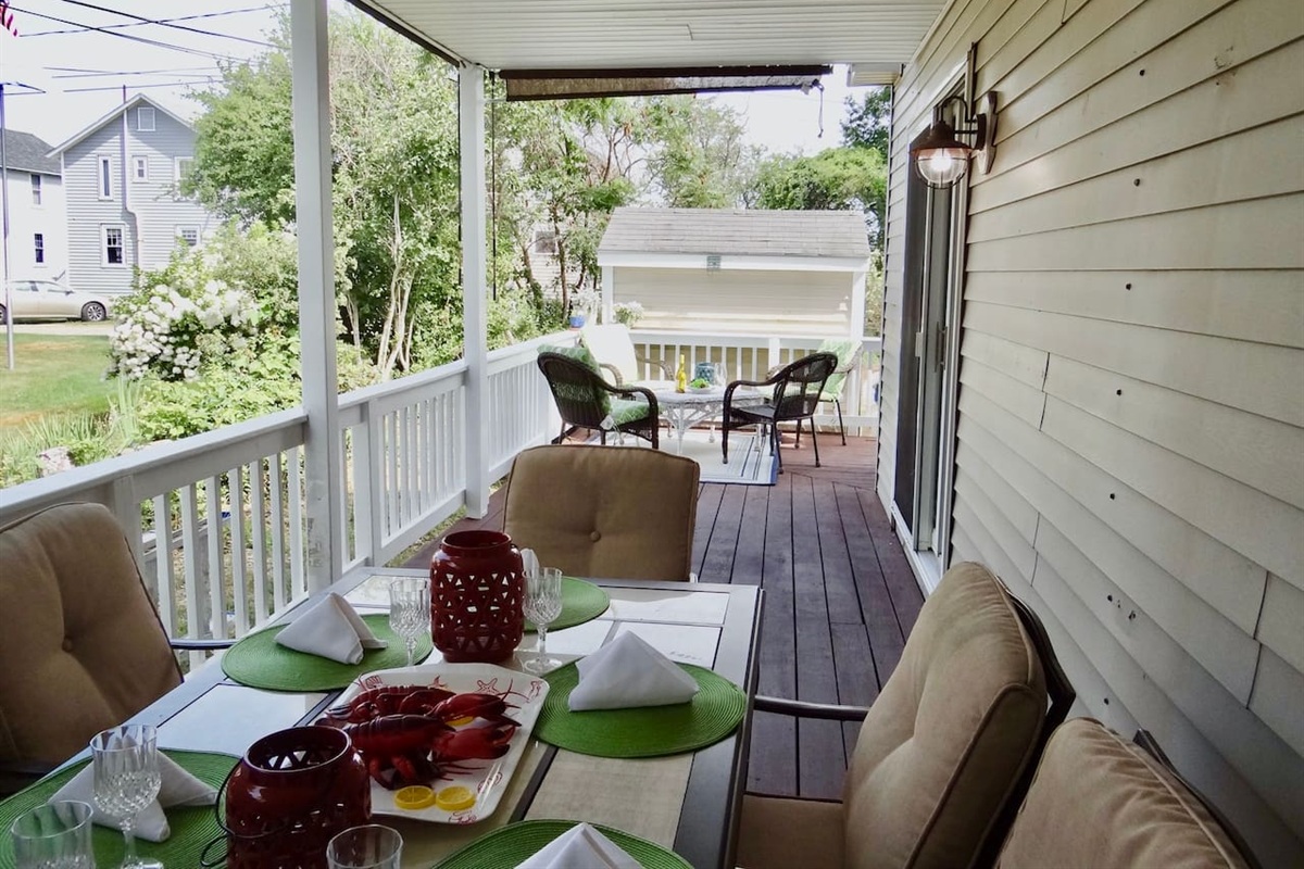 Great outdoor entertaining space for all of your guests!