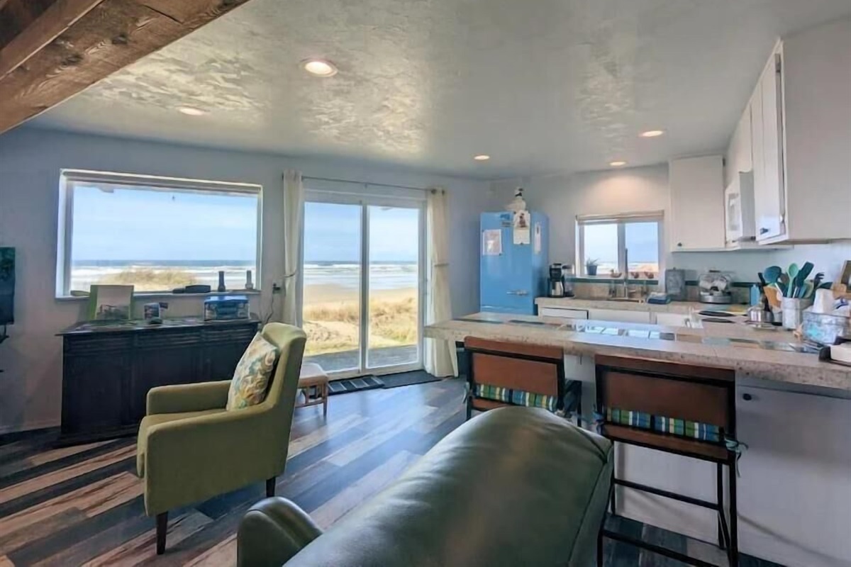 dining for 2 at the bar