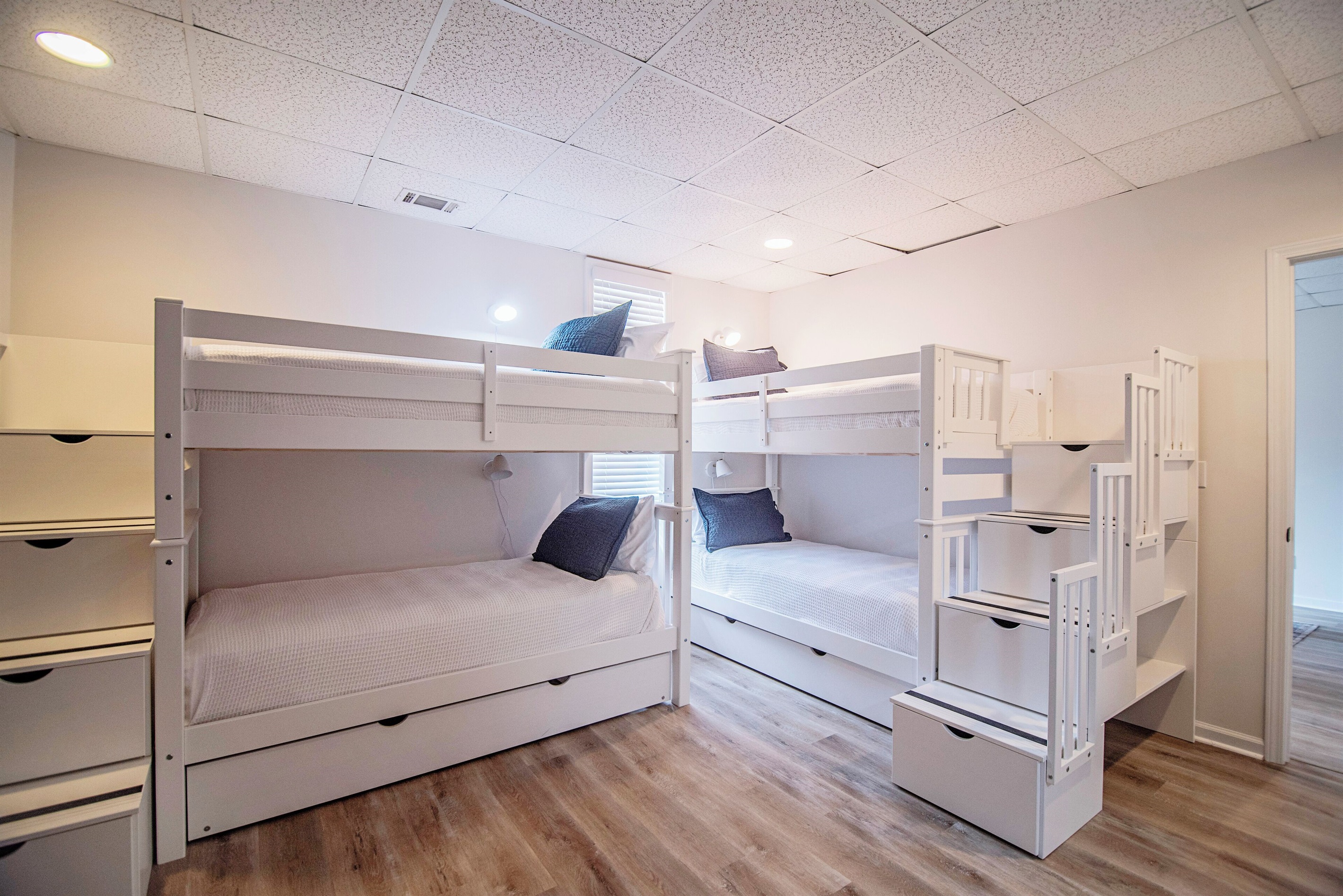 Bunk Room with Four Beds and Trundle