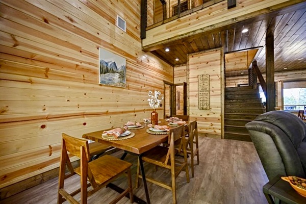 From morning coffee to candlelit dinners, every meal feels special in this open, sunlit dining space.