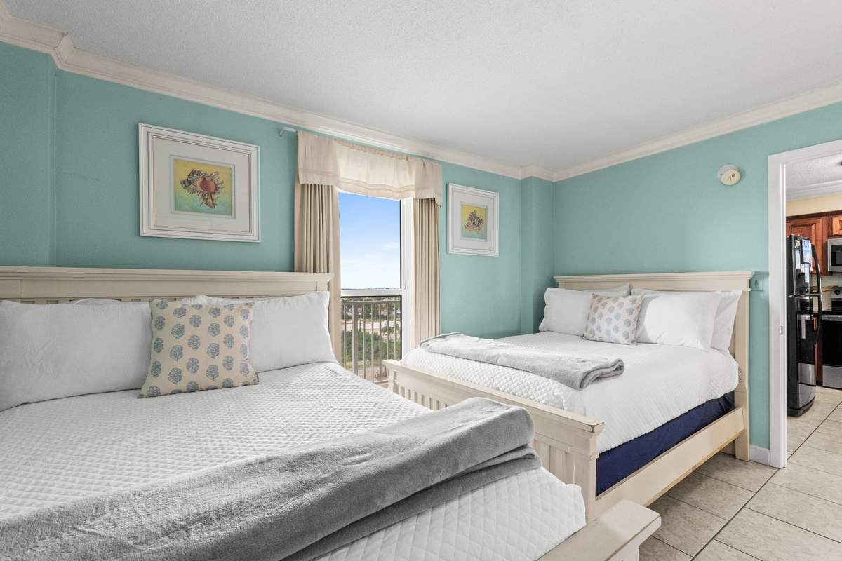 Bedroom 2 with 2 Queen Beds