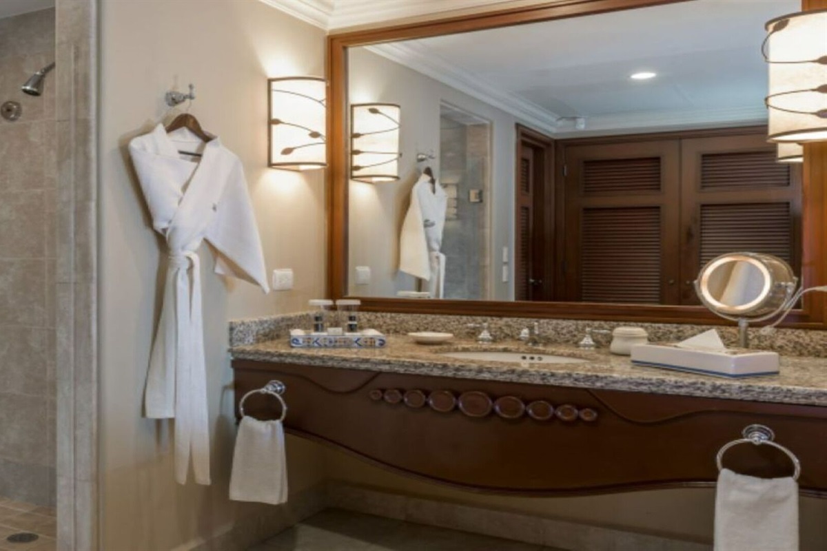 Owner Executive Suite at the Sunset Beach, Vacation Travel Exclusives