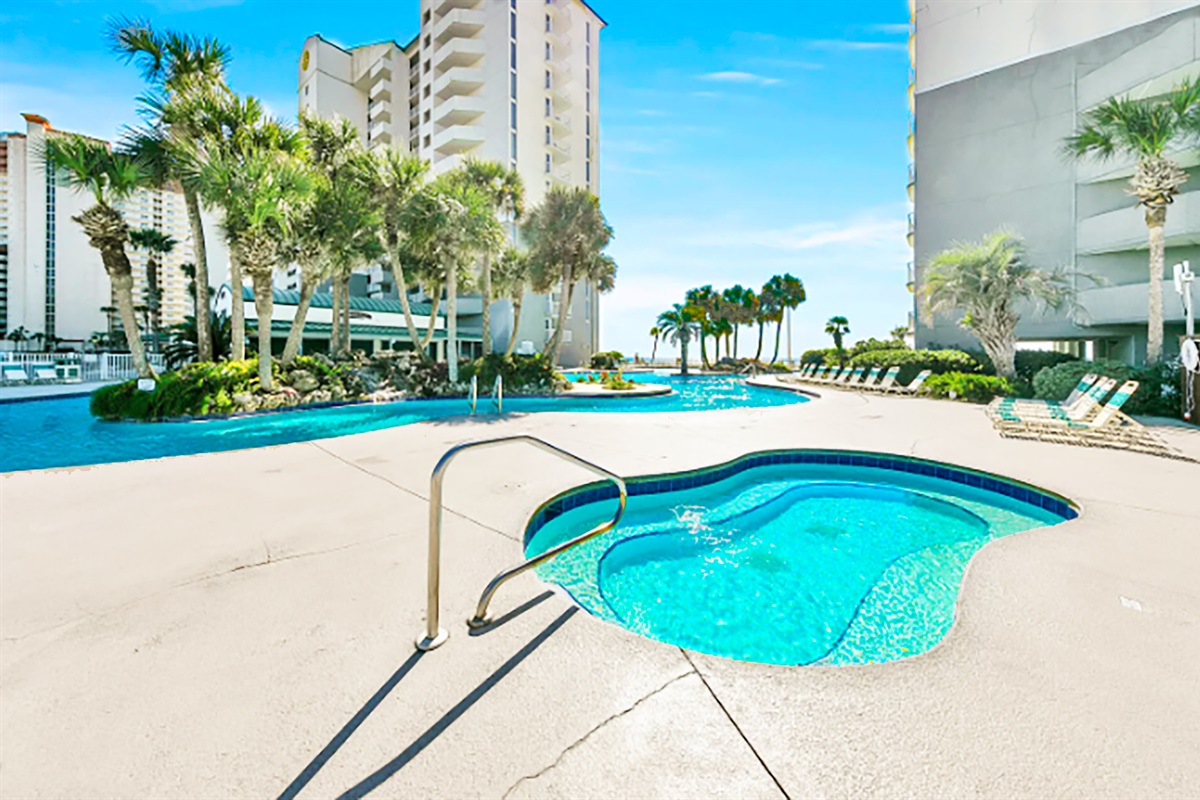 Large hot tub at the lagoon pool
