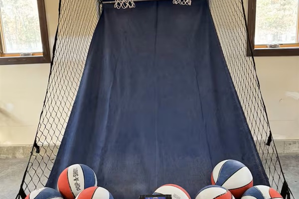 Pop-a-shot game perfect for all ages