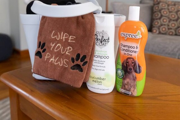 Outdoor wash supplies for your pup.