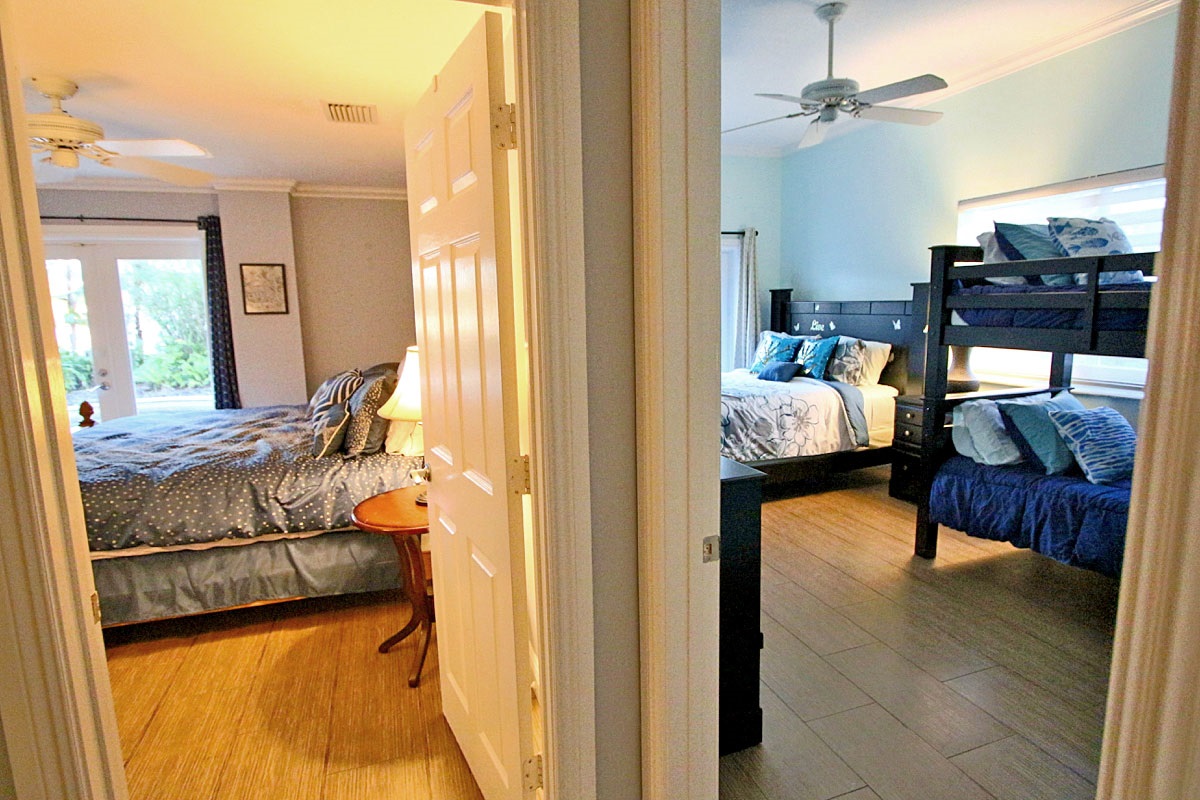 2 downstairs bedrooms