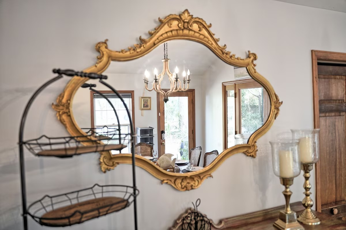 25 21st Avenue | Seas the Day | Foyer | IOP Escapes