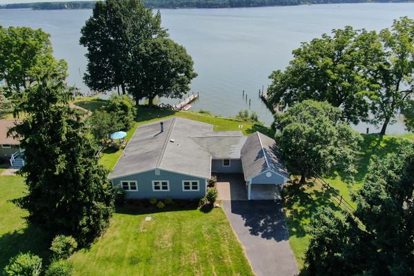 Wake up to expansive Nomini Bay views and the peaceful scale of Virginia’s Northern Neck. From this waterfront retreat, you can step outside and let the water set the pace.