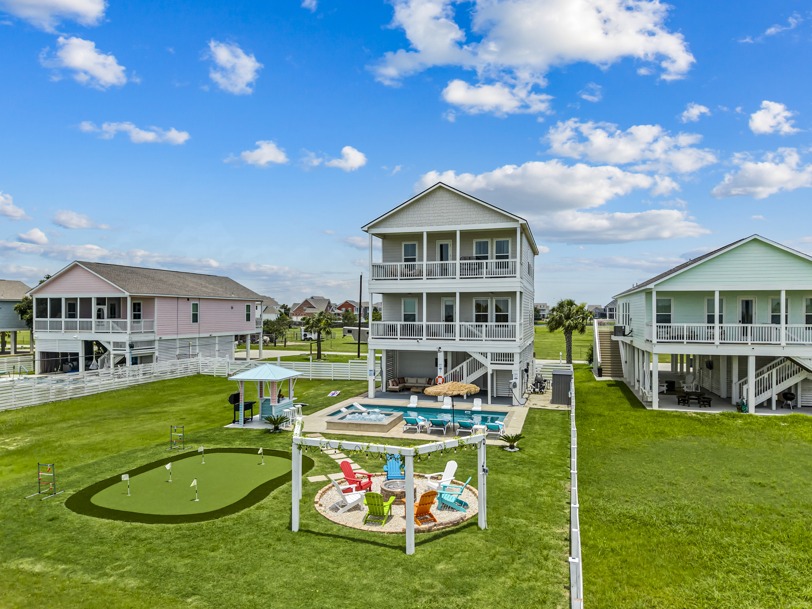 The ultimate coastal escape for families and groups.