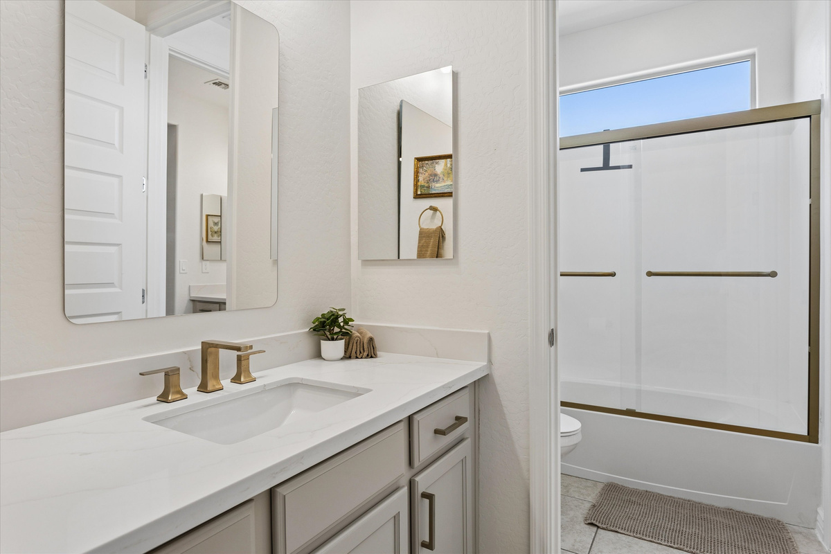 Modern Boho Retreat | 5BR/4.5BA | Near Westgate — Modern Boho Retreat | 5BR/4.5BA | Near Westgate, Glendale, Arizona — photo 59