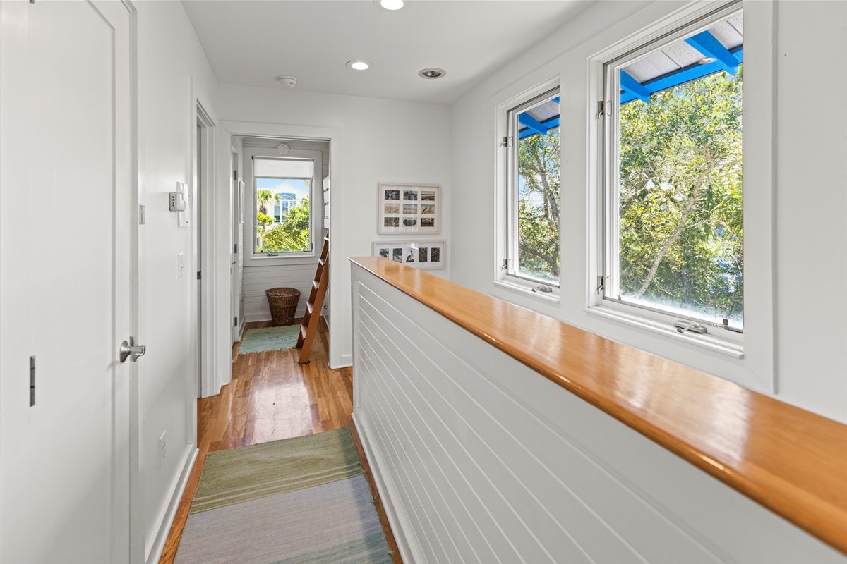 2nd Floor Landing