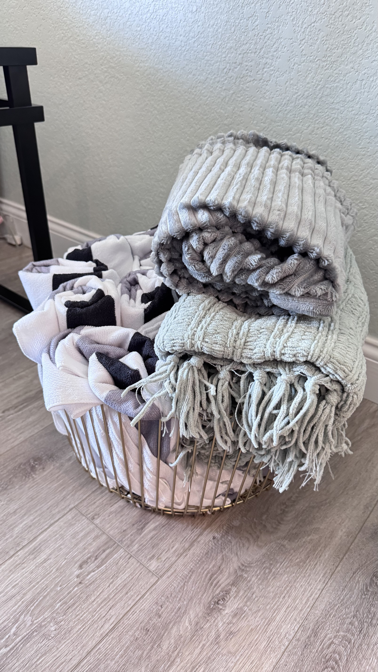 No need to pack pool towels or extra throw blankets. We provide the extras.
