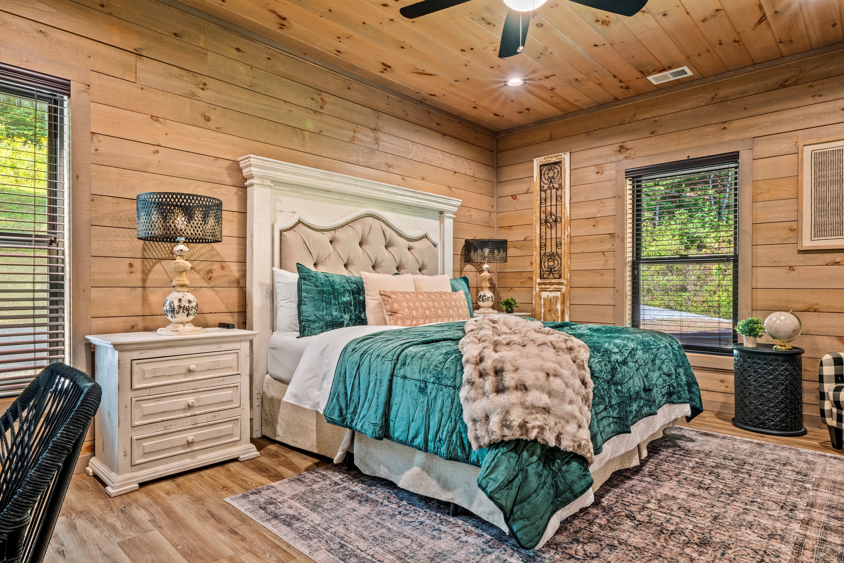 💎 Jewel tones meet rustic charm. This king suite feels like a spa and a boutique hotel had a baby—and you get the keys.