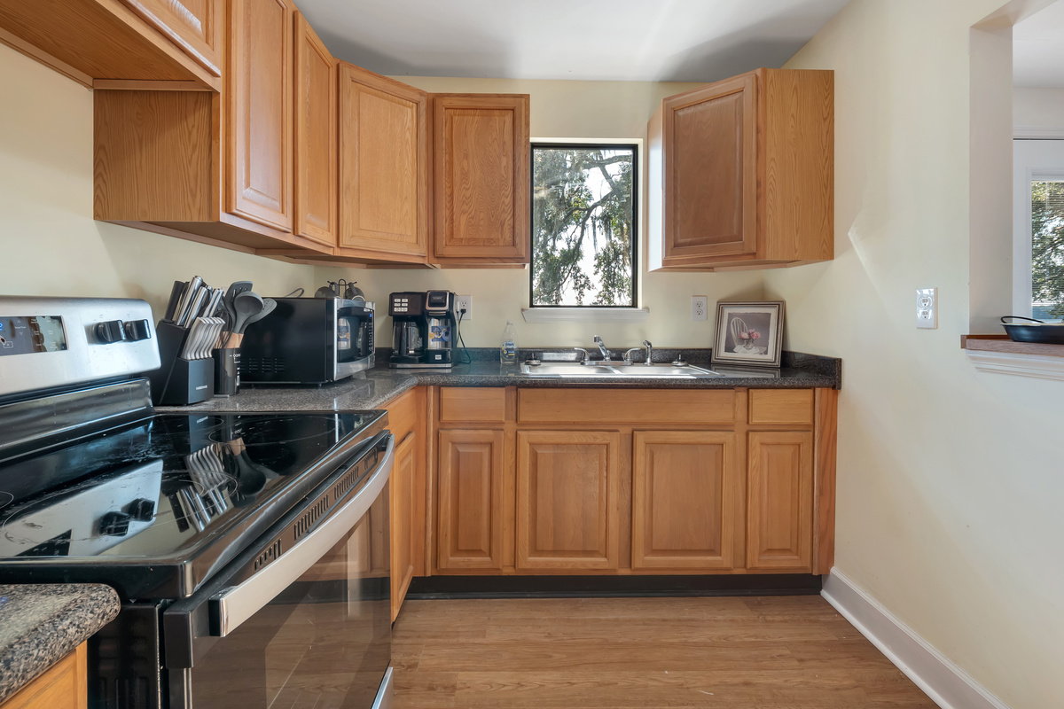 Lower portion kitchen