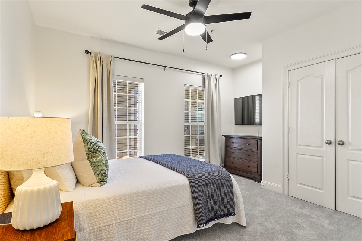 Queen Bedroom 2