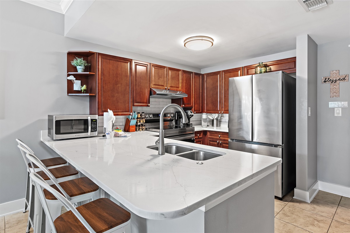 Updated kitchen and appliances