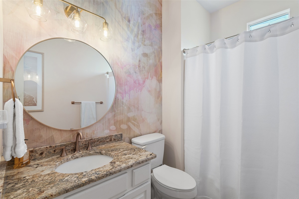 Hallway Bathroom with Shower Tub Combo on Level 2