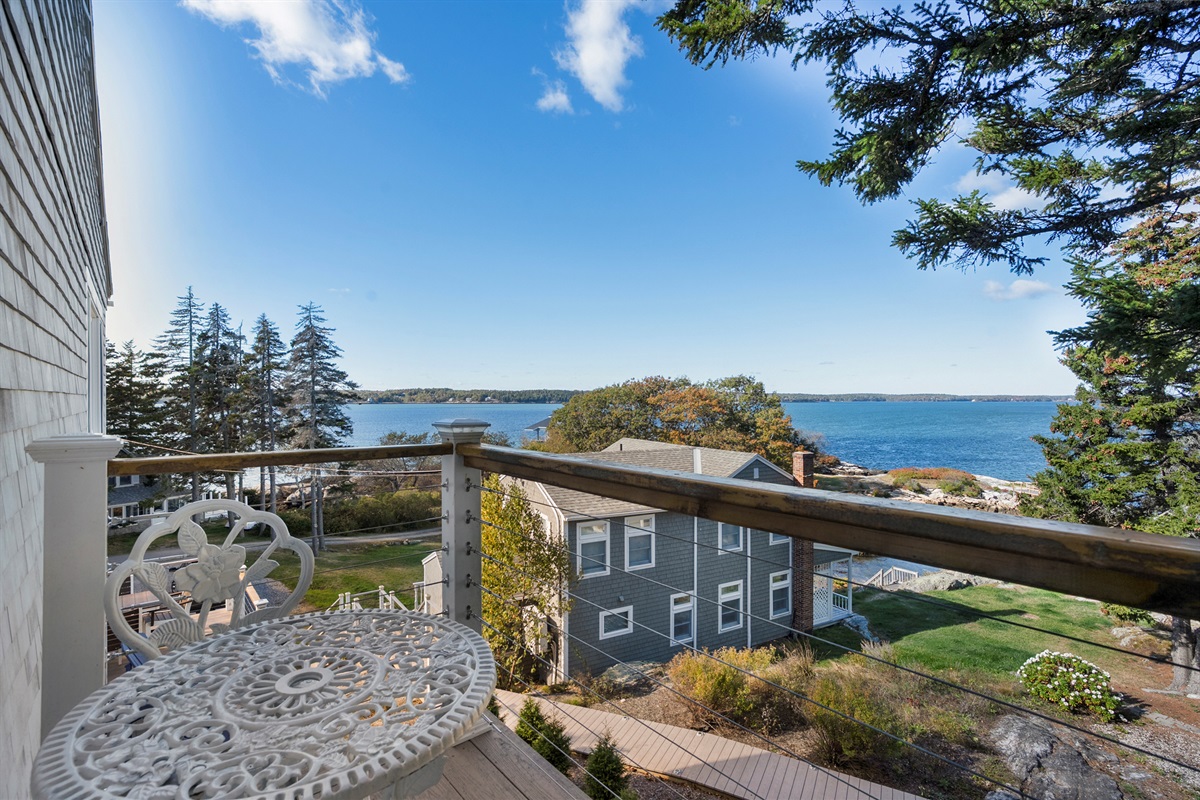 Queen bedroom balcony