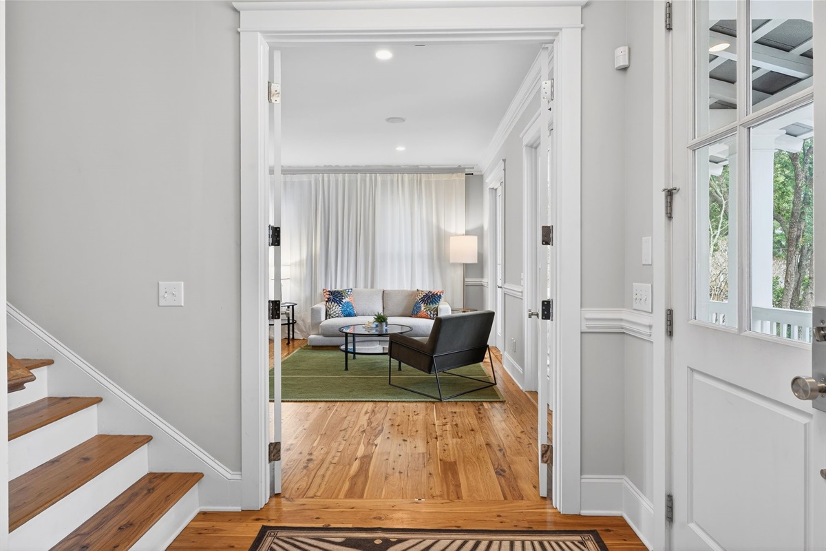 King Room 3 with Seating Area | Sun Kissed by the Sea | 3007 Cameron Blvd | Isle of Palms, SC | IOP Escapes