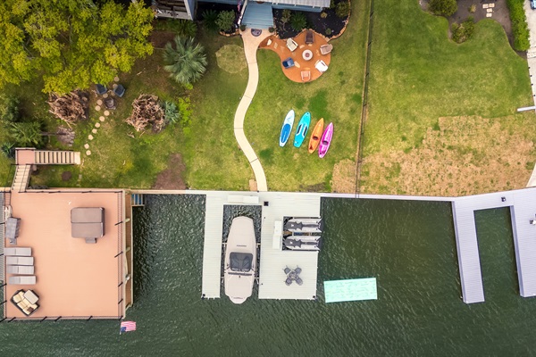 Launch a kayak, fire up the boat, or float the day away—your lakefront playground is fully stocked and ready for adventure.