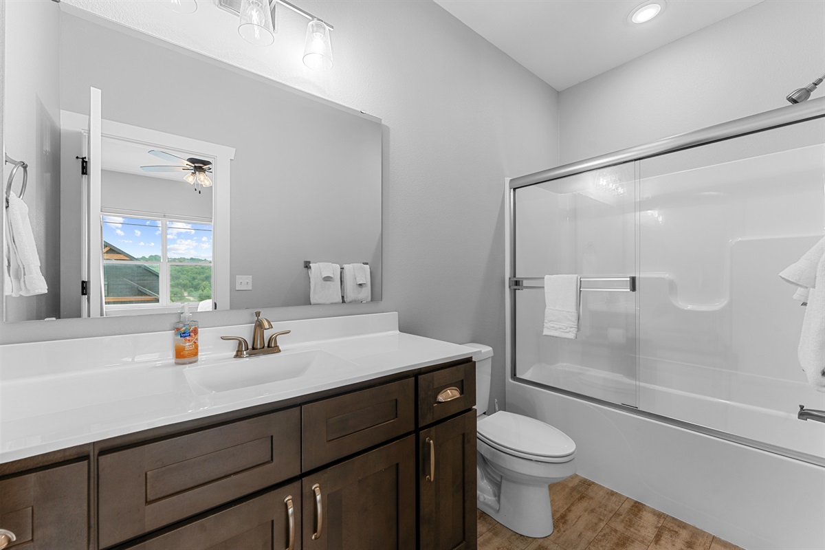 Bedroom 3 Ensuite Bathroom