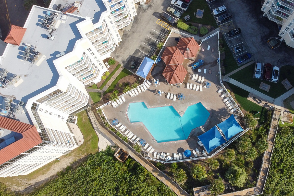 Pool bird's-eye view!