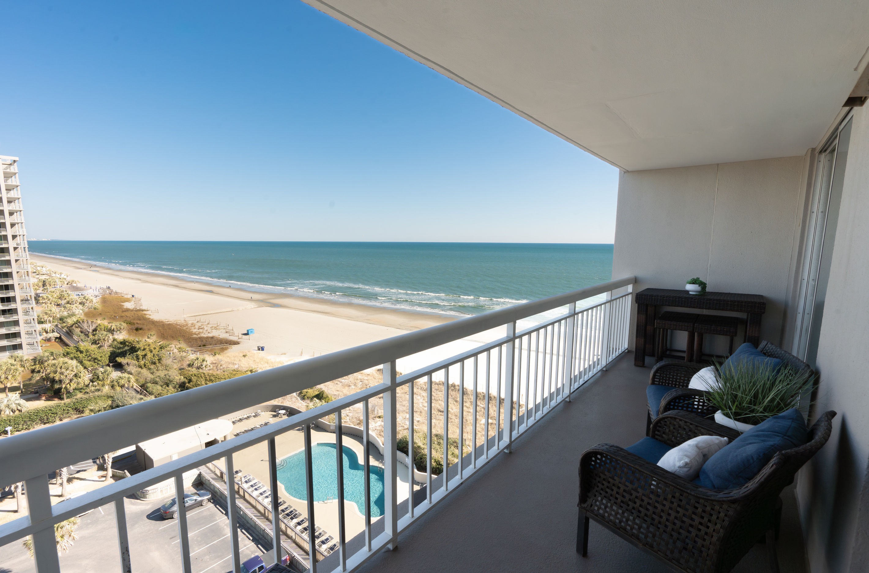 Great balcony seating and views