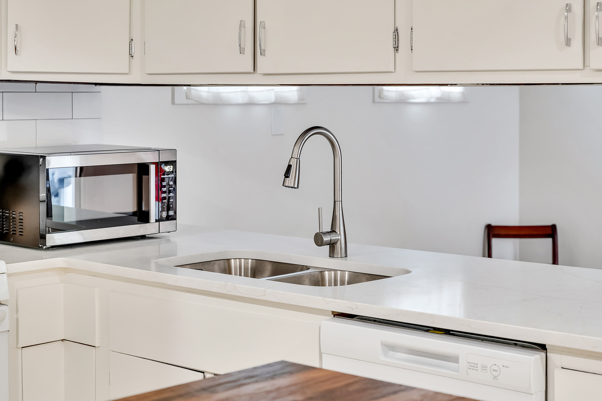 Kitchen – Sink & Dishwasher