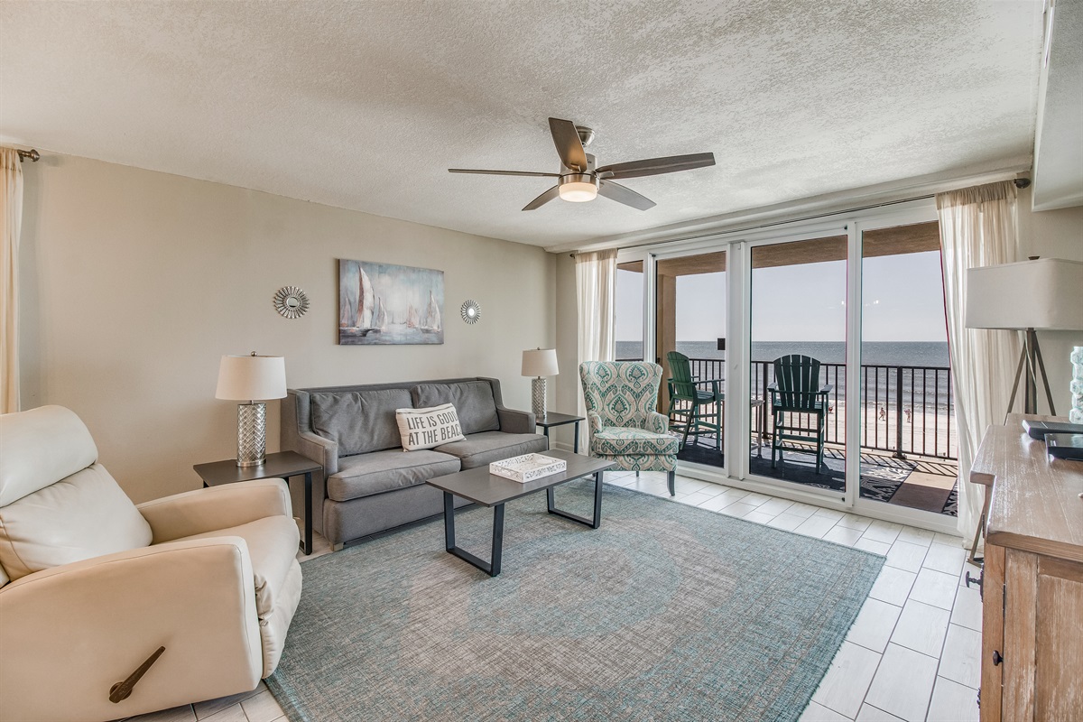 Wind Drift 301...Breathtaking Beachfront Condo! Sleeps 10! Coastal