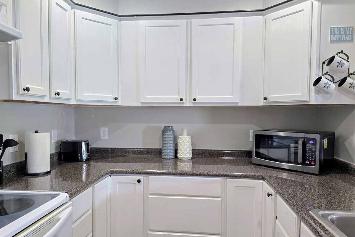 Kitchen with micro