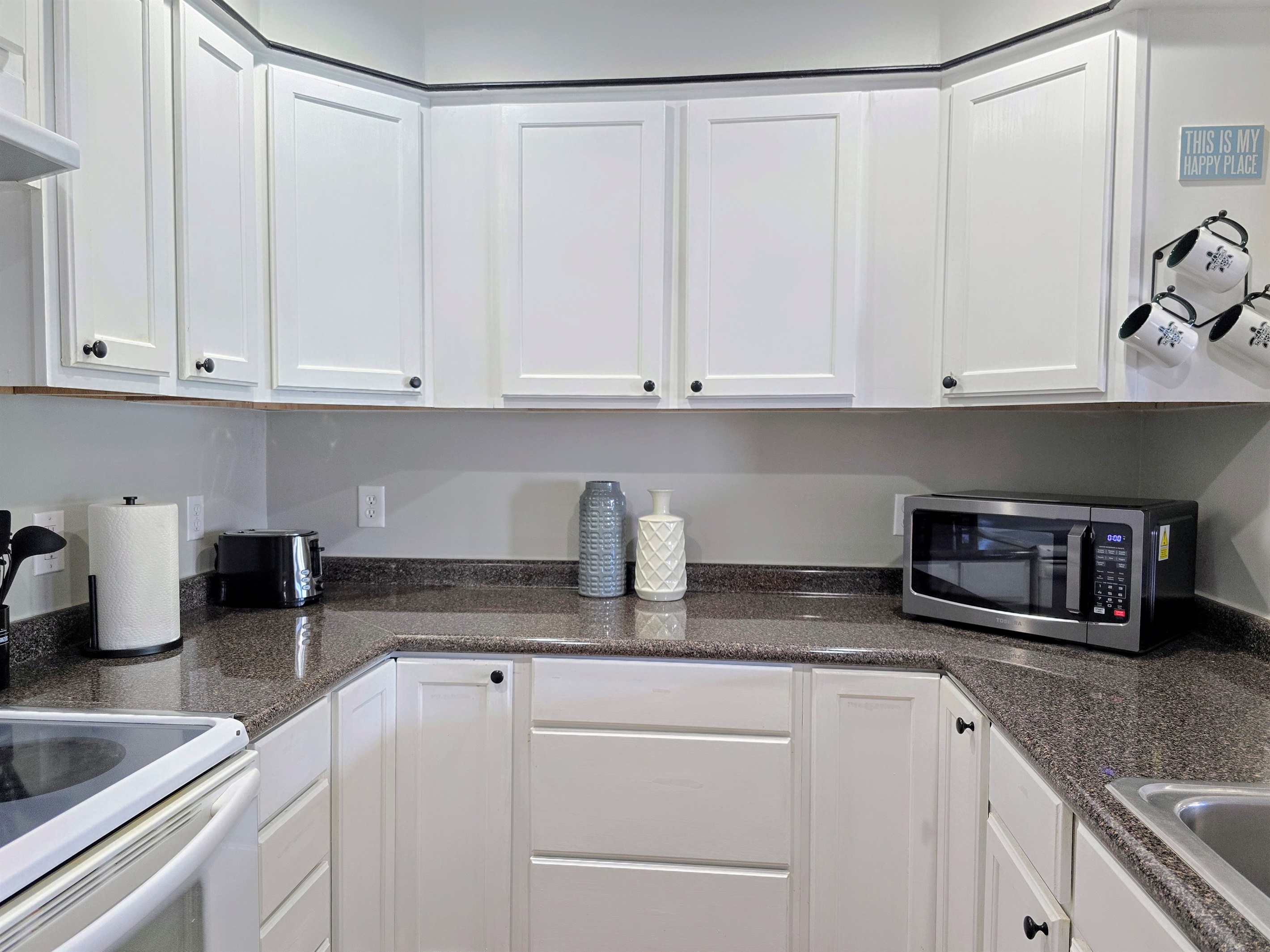 Kitchen with micro