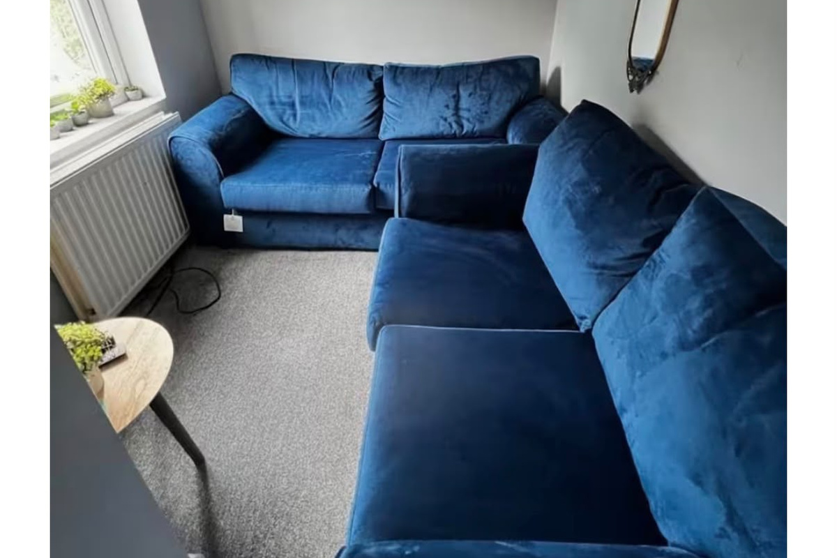 Seating for up to 5 people