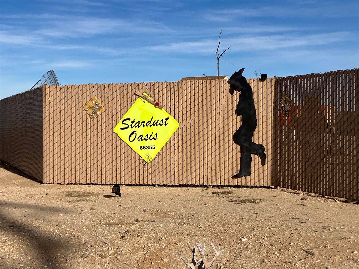 Stardust Oasis gate
