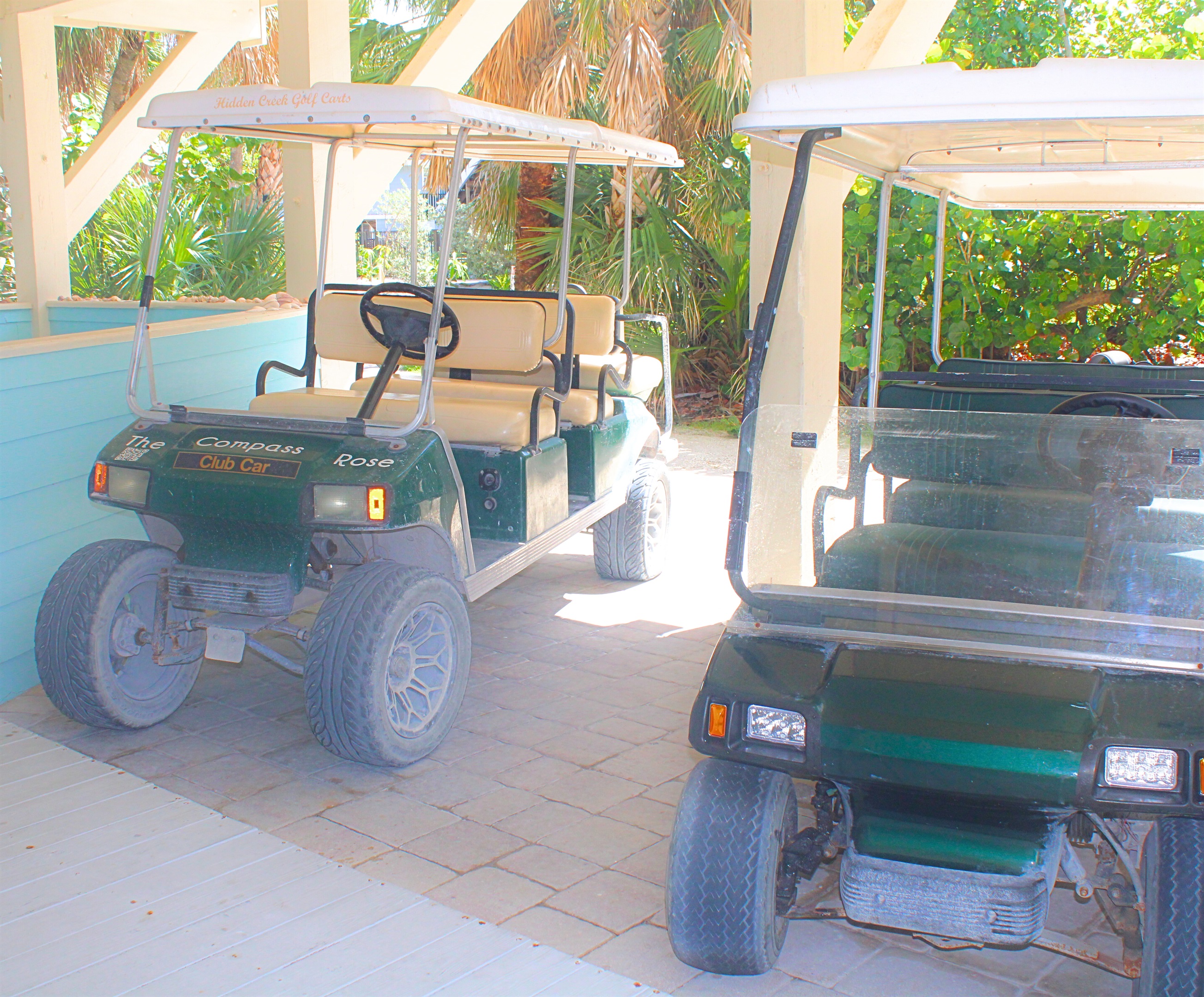 2 golf carts are included