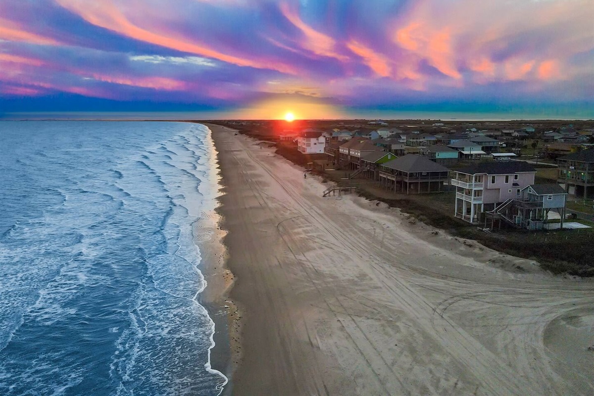 21fe9f45b8e94d68989160cc53ba64c2 Large | Beachhouse | Texas | TX | Vacation Homes | Galveston | Crystal Beach | Kokomo | Breezy Days | Beachfront Elegance | Sunrise Serenity | Southern Sands Property Management, LLC