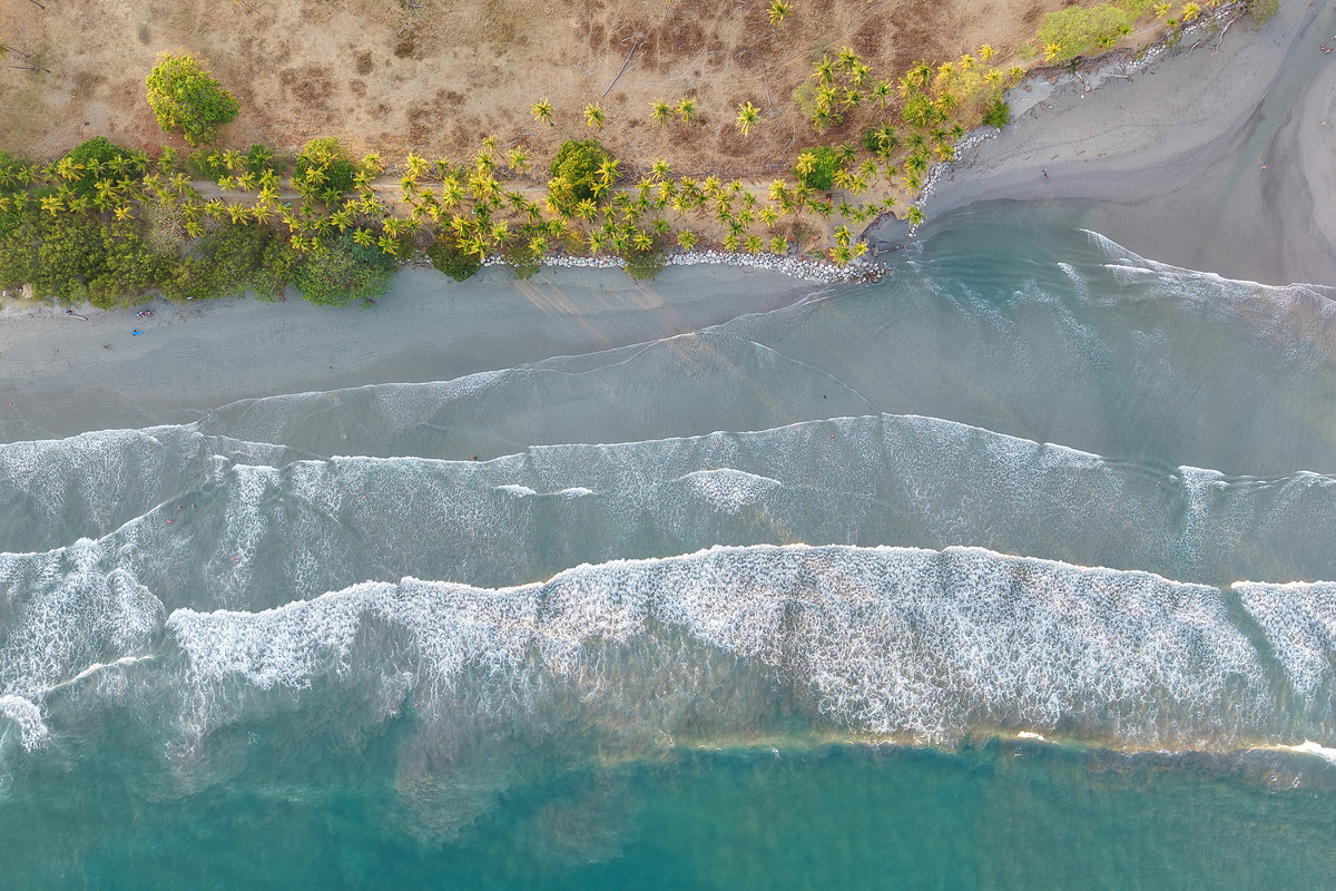 Samara Beach, minutes away.