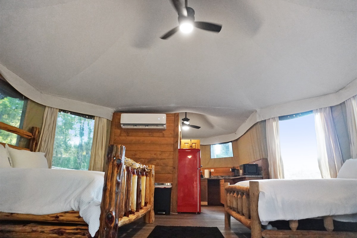 Rustic Retreat: Embrace nature in stylish comfort with stunning views and vibrant decor!