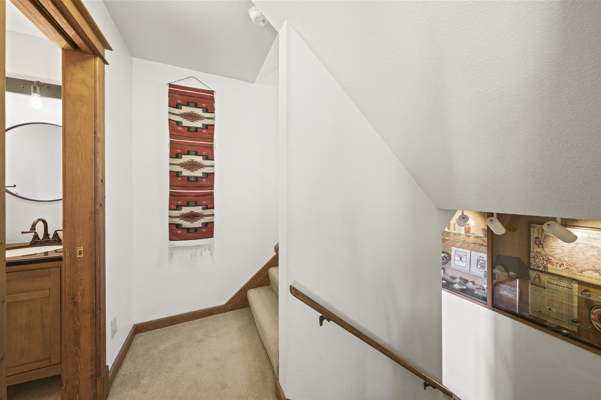 Main Level Landing