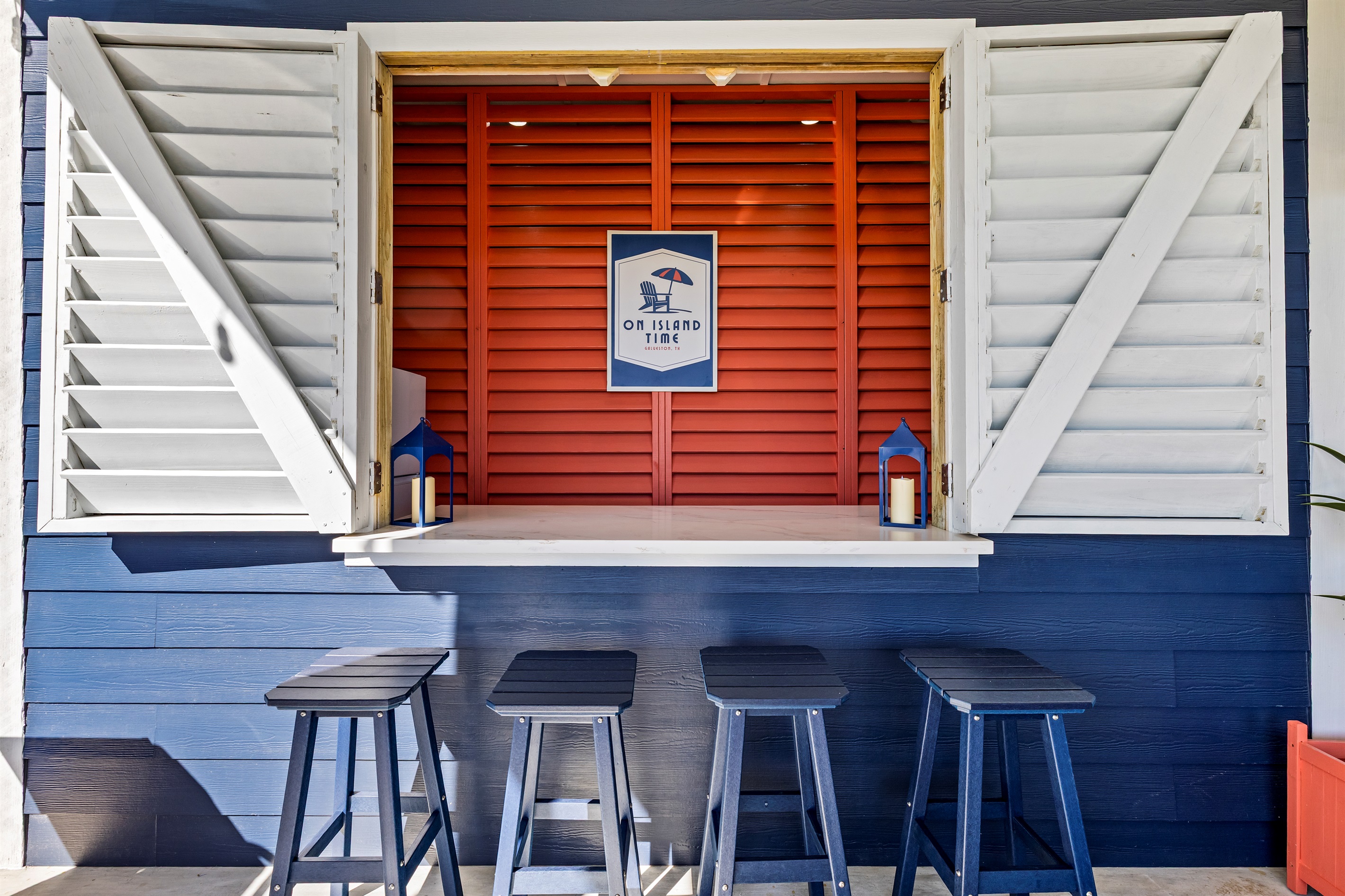 Pull up a bar stool and enjoy the conversation!